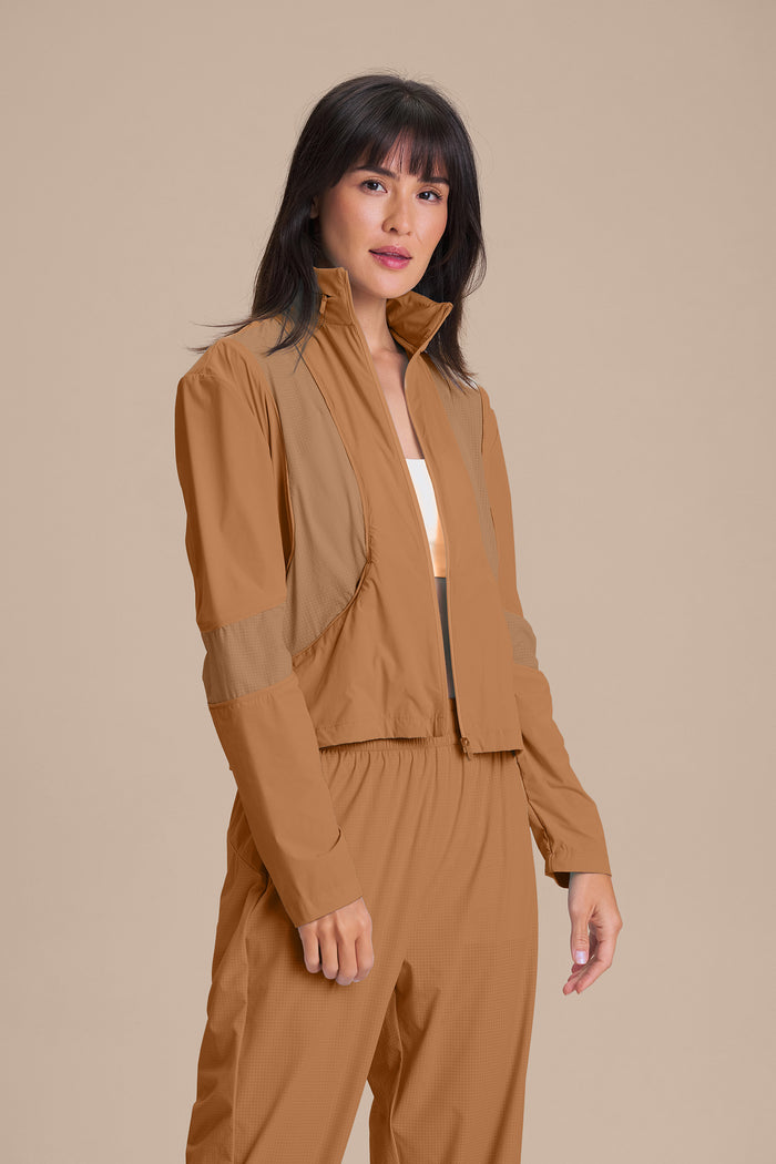 Aeris Form Jacket